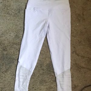 Victoria’s Sport Knockout leggings